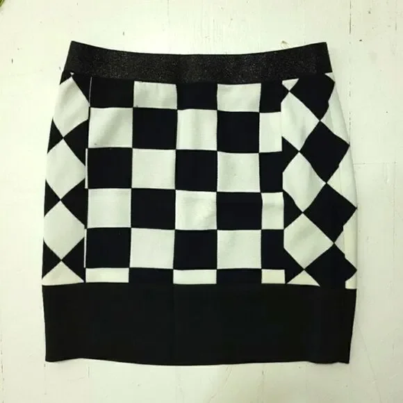 "Esc 'e la v" B&W Checker Mod 60s Style Mini Skirt - Picture 10 of 14